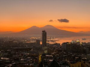 Comune di Napoli: le nuove misure per difendere la residenzialità nel centro storico